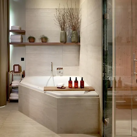 Hotel Oys Maastricht Retreat, A Leading Of The World
