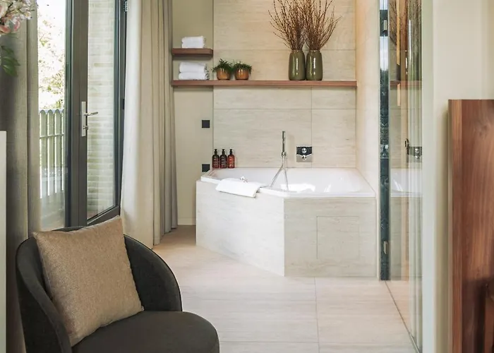 Hotel Oys Maastricht Retreat, A Leading Of The World