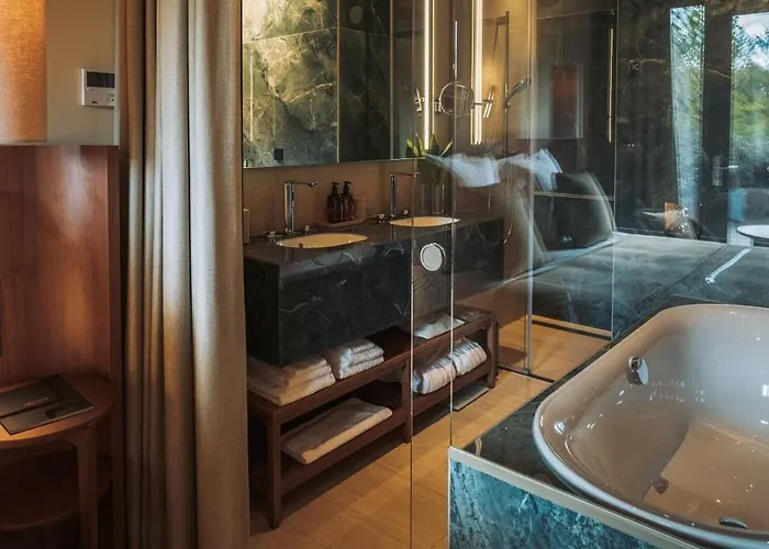 Hotel Oys Maastricht Retreat, A Leading Of The World